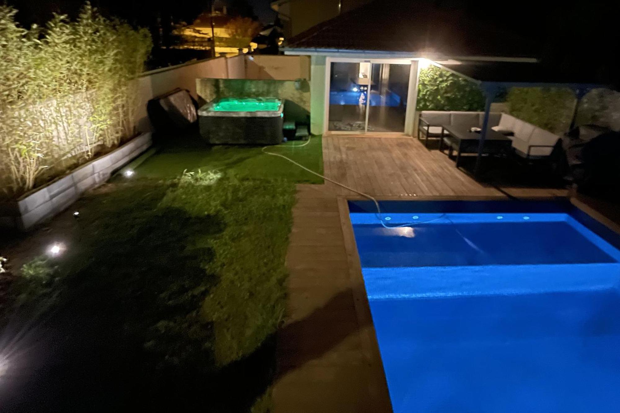 Unique! Jacuzzi Prive 35°C + Cinema Villa Entiere Meyzieu Ngoại thất bức ảnh